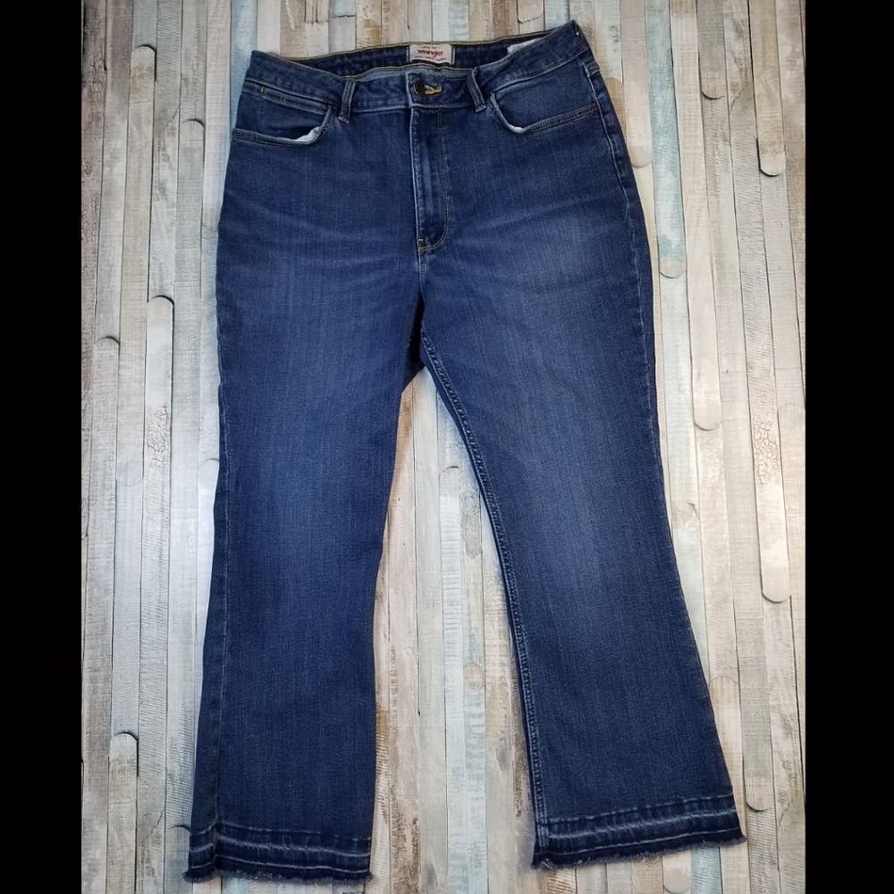 Wrangler High Rise Kick Flare Jeans - Picture 3 of 11